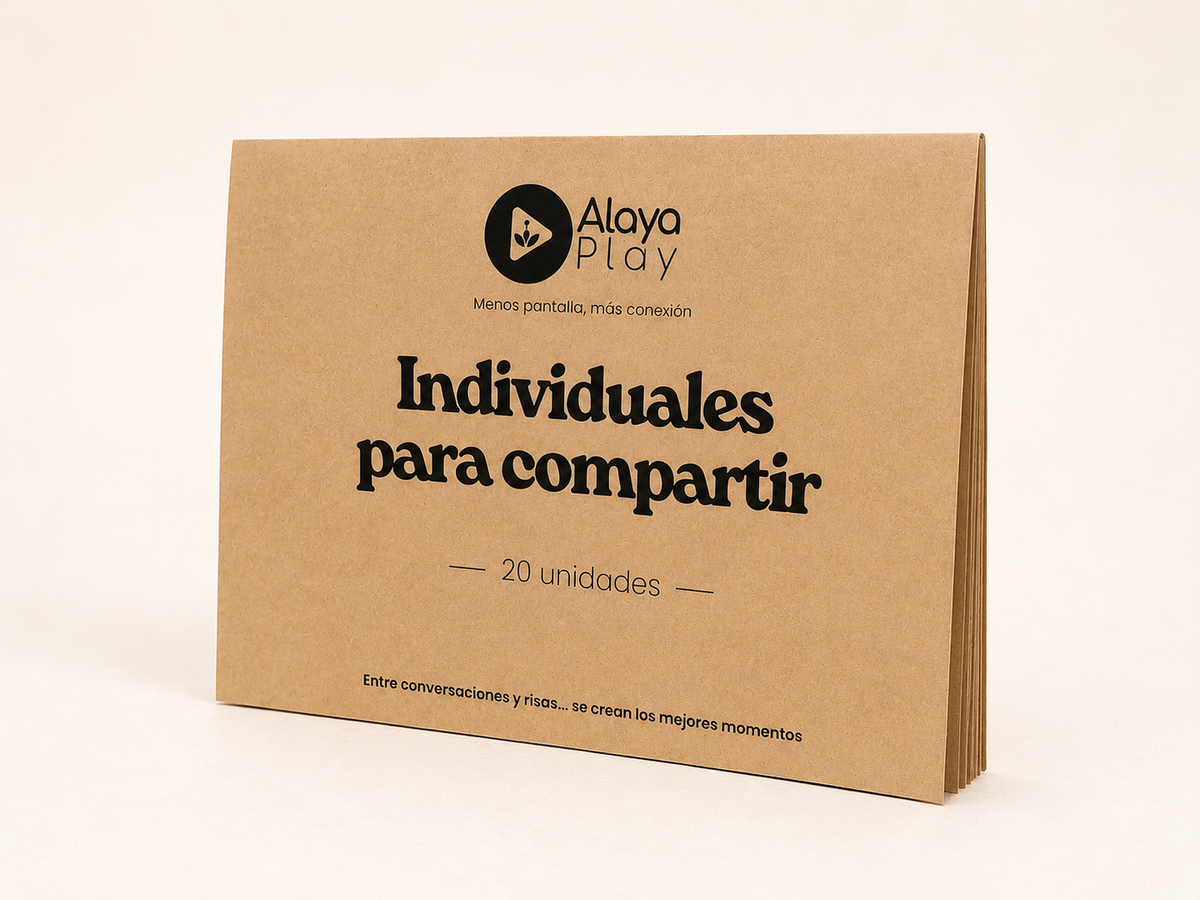 Detalle de un individual desechable Alaya Play con juegos impresos
