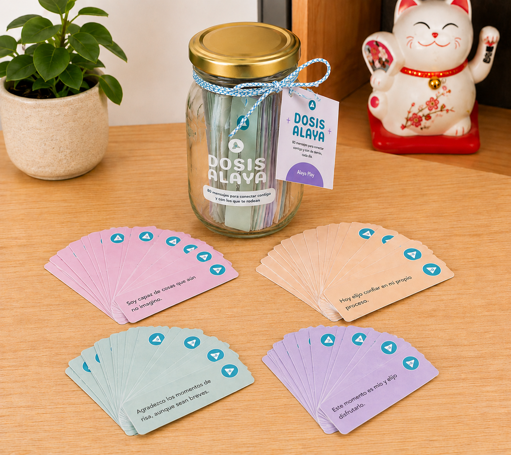 Detalle de las tarjetas del frasco Dosis Alaya, organizadas por categorías de color